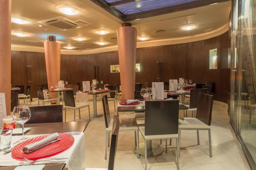 Hostal Albany Leon Ngoại thất bức ảnh