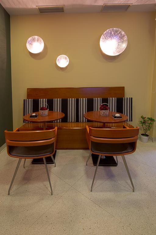 Hostal Albany Leon Ngoại thất bức ảnh