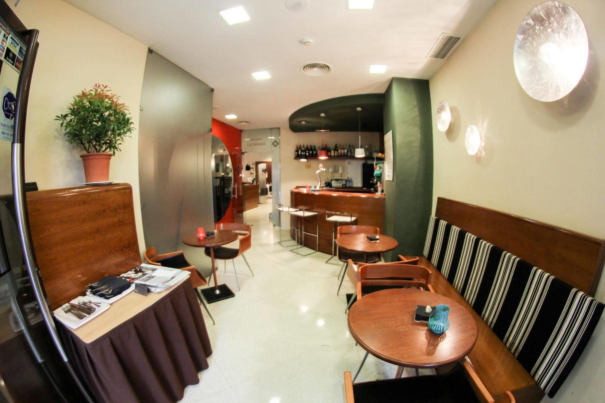 Hostal Albany Leon Ngoại thất bức ảnh